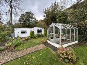 Photo 25- click for photo gallery